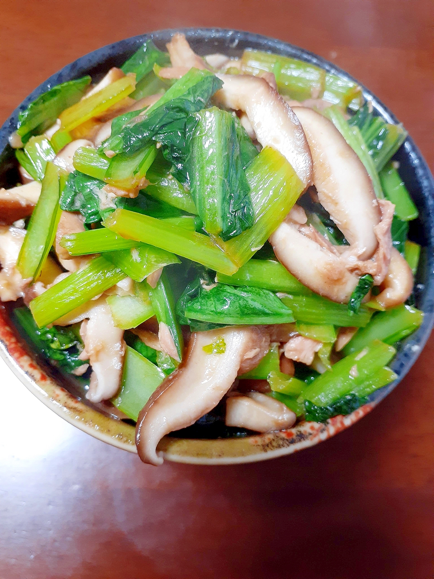 小松菜とシイタケのツナ缶炒め レシピ 作り方 By Taka Tt 楽天レシピ 小松菜とシイタケのツナ缶炒め レシピ 作り方 By Taka Tt 楽天レシピ