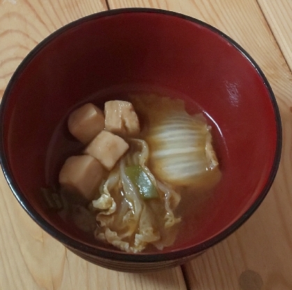 白菜と豆腐とネギのお味噌汁