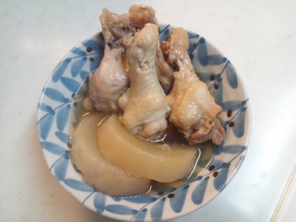 大根も鶏手羽元も美味しく食べられ、調理も簡単なのでリピしました(^^)/手軽に美味しい料理が出来るレシピありがとうございます。また作りたいです(^^)v