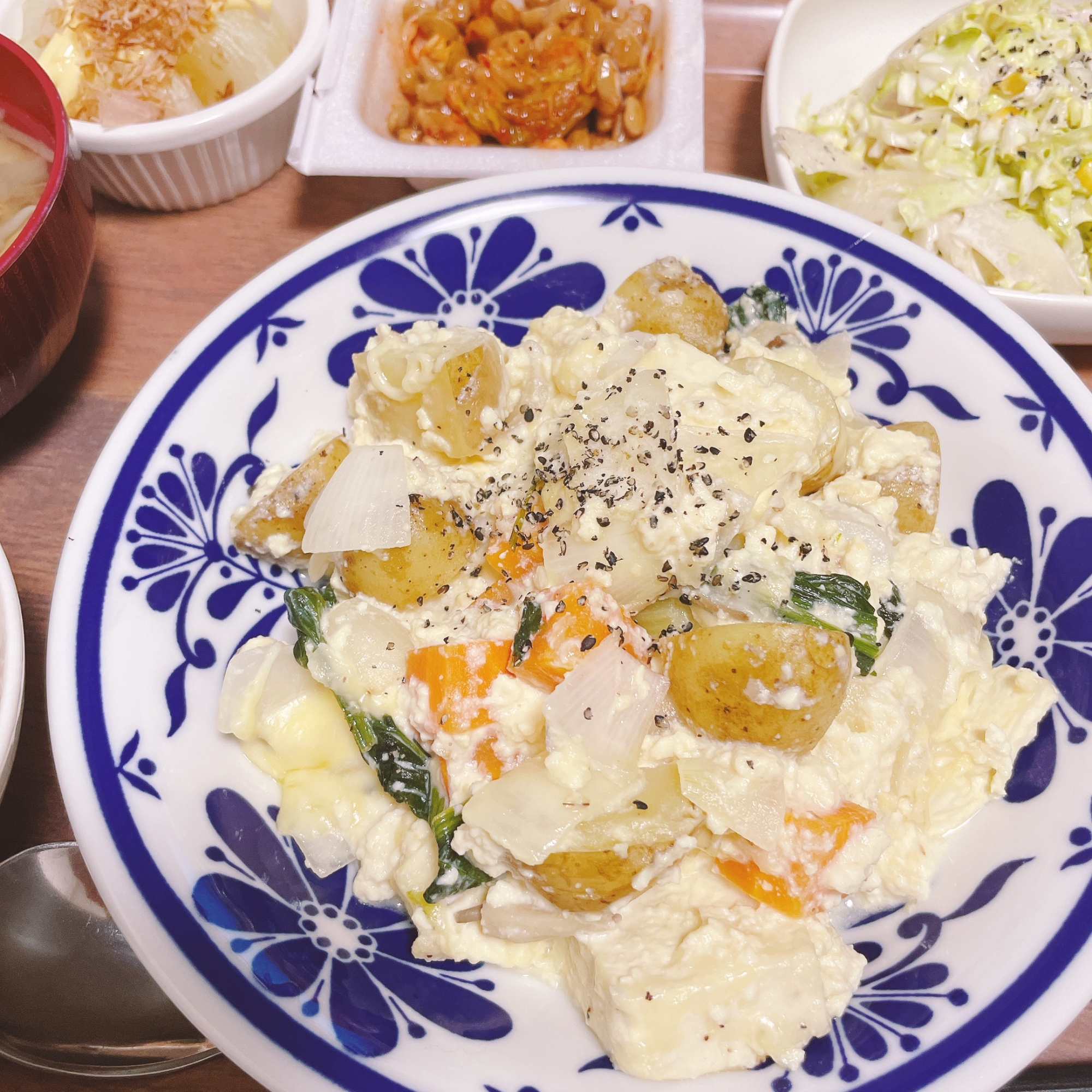 豆腐と野菜ゴロゴロ！フライパンでグラタン
