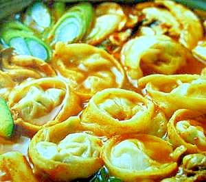 熱々ワンタン鍋(水餃子鍋)