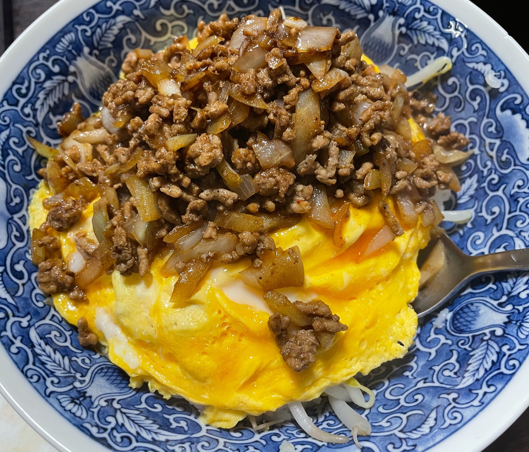 もやしそぼろ卵丼