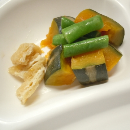 かぼちゃと油揚げとインゲンの煮物