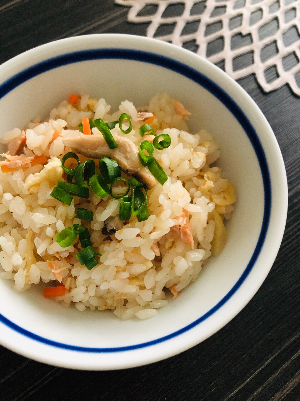 鮭と油揚げときのこの炊き込みご飯