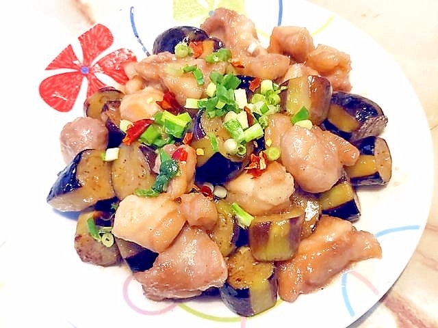 すっぱくてなぜ美味しい?鶏とナスの揚げ焼き炒め♪