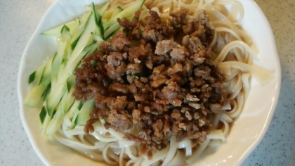 ひき肉と胡瓜の冷やし蕎麦