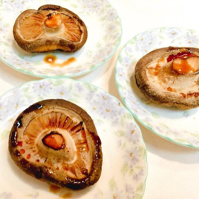 グリルで焼くだけです☆巨大しいたけのおいしい姿焼き