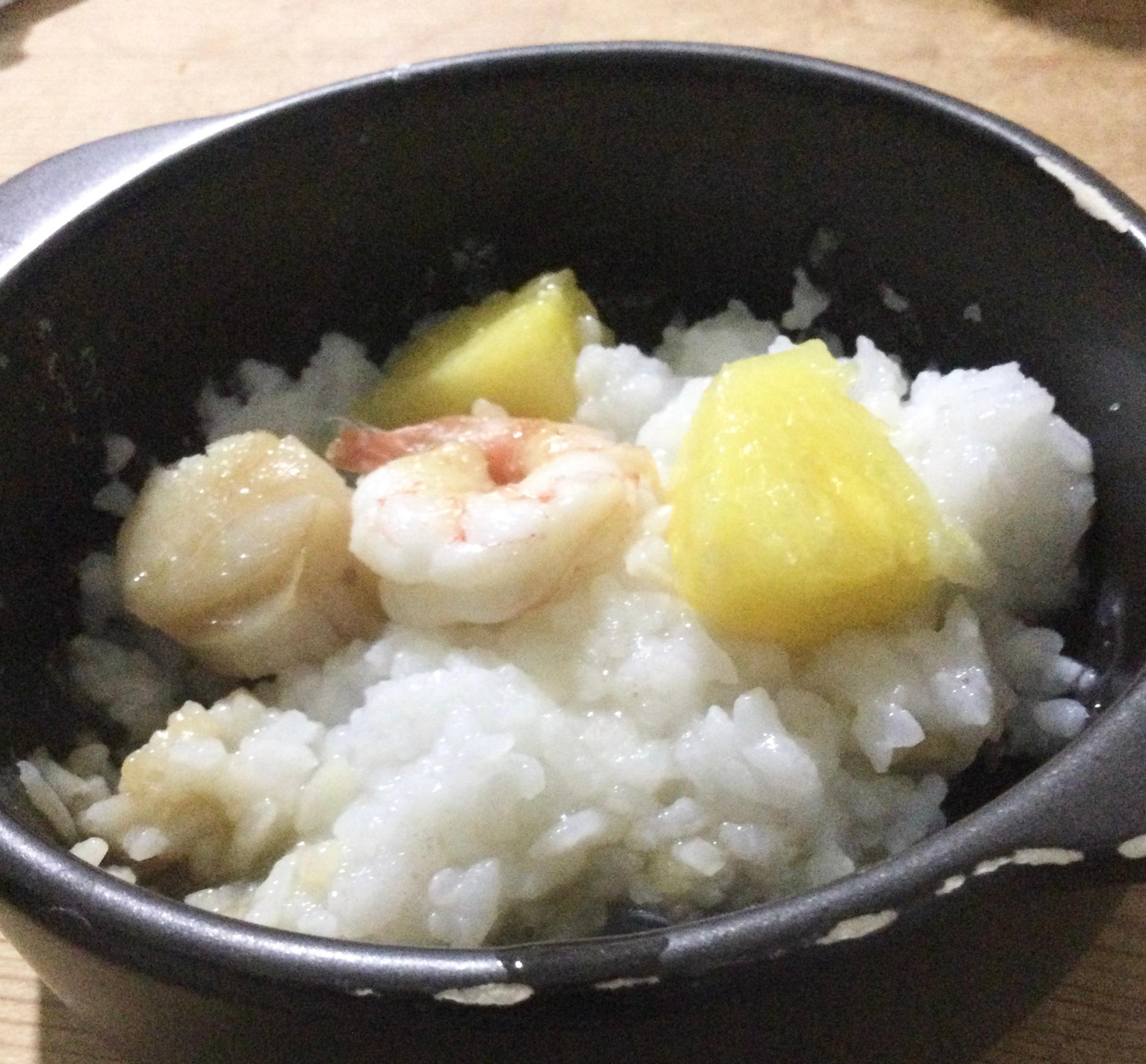 海老ホタテ貝柱パイナップルご飯♪
