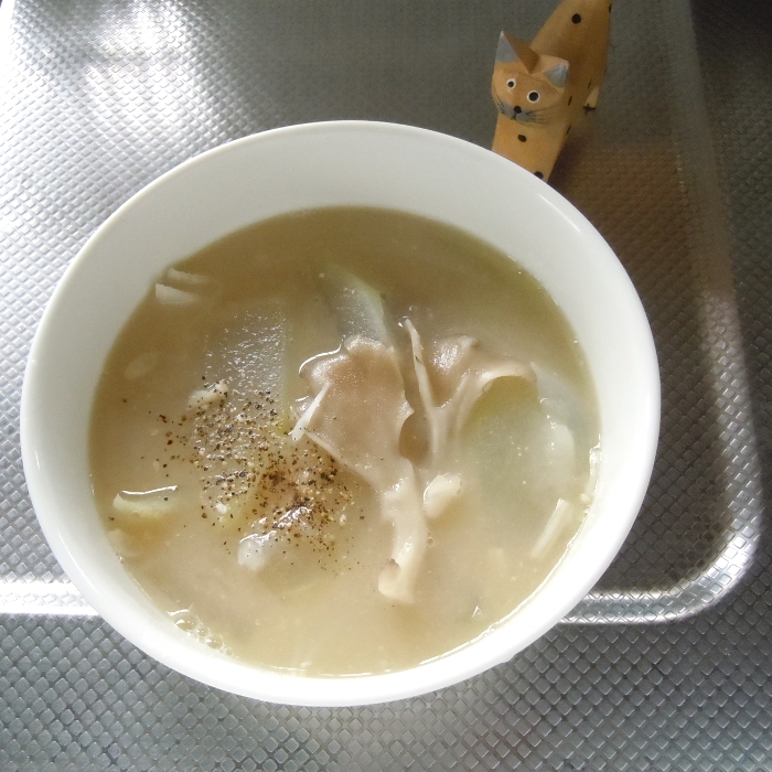 生姜香る　冬瓜ときのこのホワイトスープ