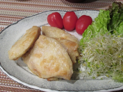 鶏胸肉が１枚残っていたので、昨日味噌マヨに漬けて、冷凍をせずに本日焼きました！
タレが鶏肉に馴染んで、大蒜生姜の風味もよく、主人にも大好評❤
美味しかったです♪