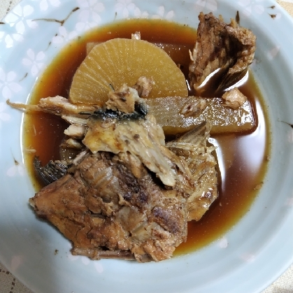 炊飯器で、中まで味が染みてる！ブリ大根