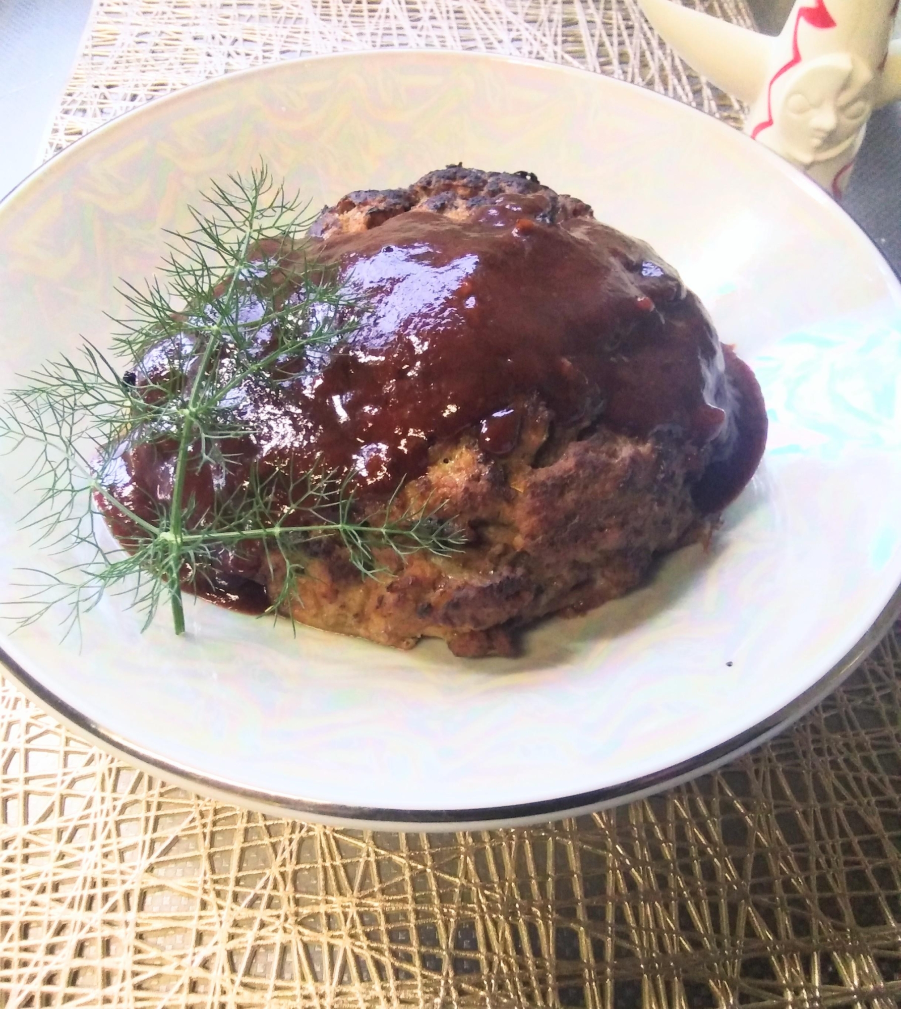 国産チーズ　カマンベールまるごと巨大ハンバーグ
