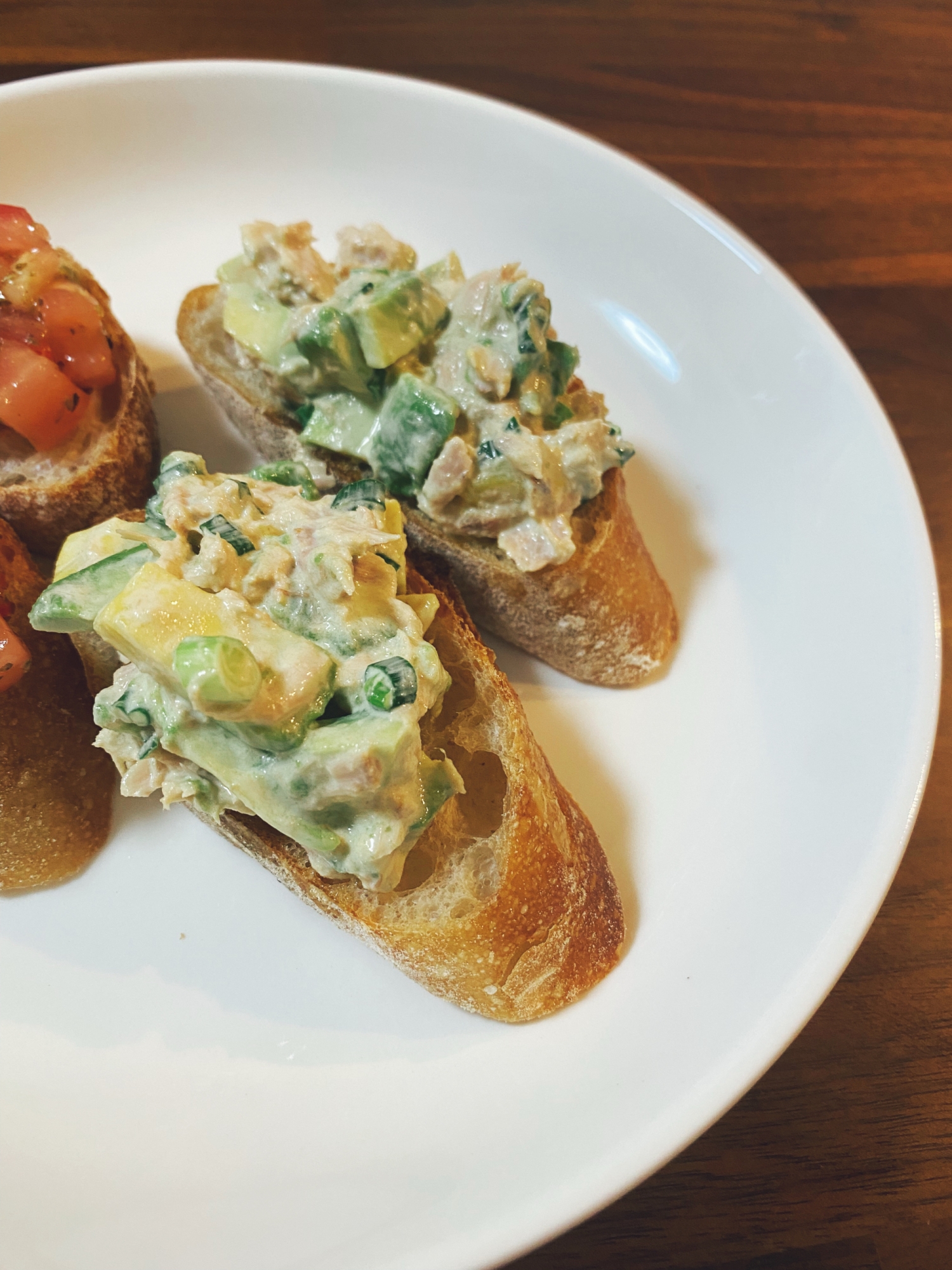 アボカドツナマヨのブルスケッタ