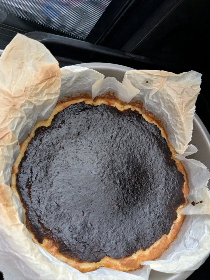 簡単♡混ぜて焼くだけのバスクチーズケーキ