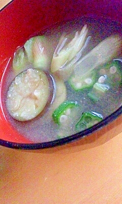 夏野菜たっぷり味噌汁