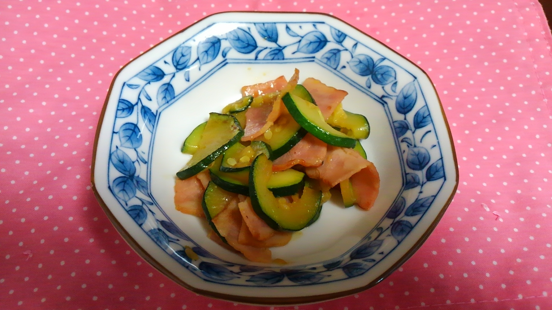 ズッキーニとベーコンのバター炒め レシピ 作り方 By Kasuminto 楽天レシピ ズッキーニとベーコンのバター炒め レシピ 作り方 By Kasuminto 楽天レシピ