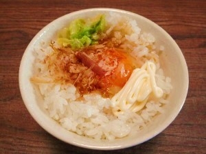 タマゴがけご飯マヨあり