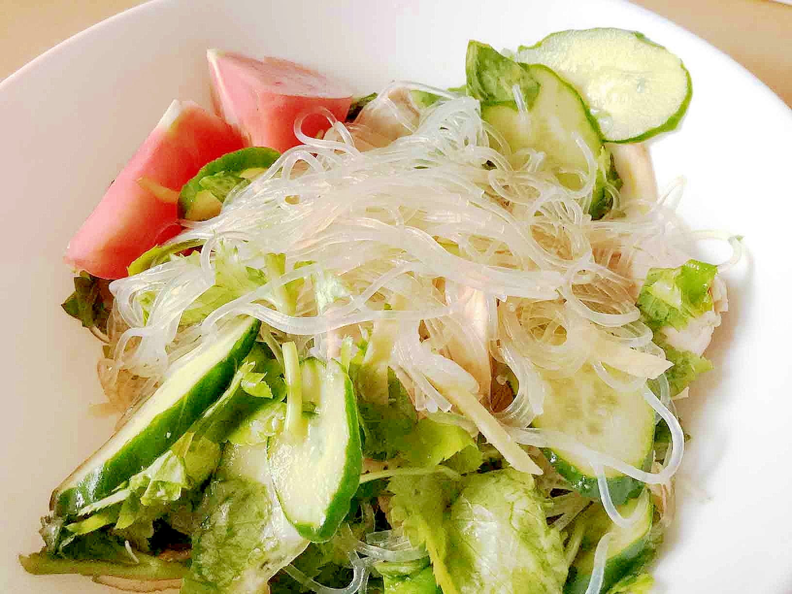 鶏胸肉 de 春雨の酢のものサラダ