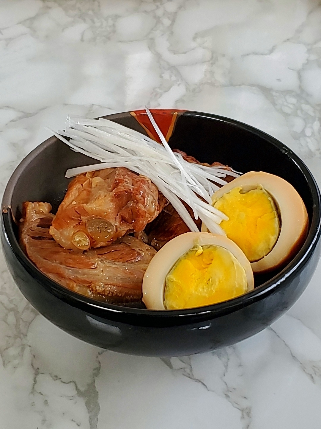 豚軟骨の台湾風旨煮