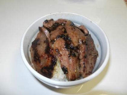 焼肉用のお肉を使いました。びっくりするぐらいやわらかく、おいしかったです。簡単なので、定番にします♪