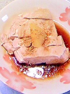 鶏ムネ肉のレンジ蒸し　生姜ごま醤油あえ