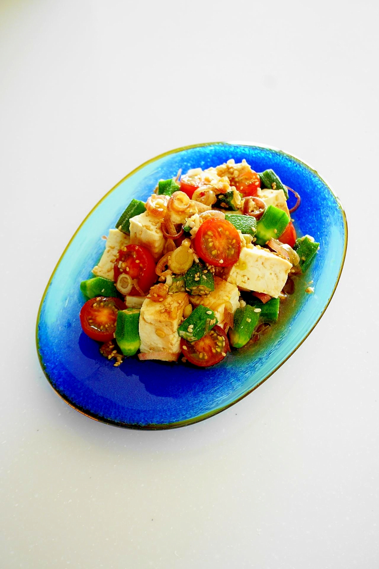 夏バテに負けるな！オクラとトマトと豆腐の中華サラダ