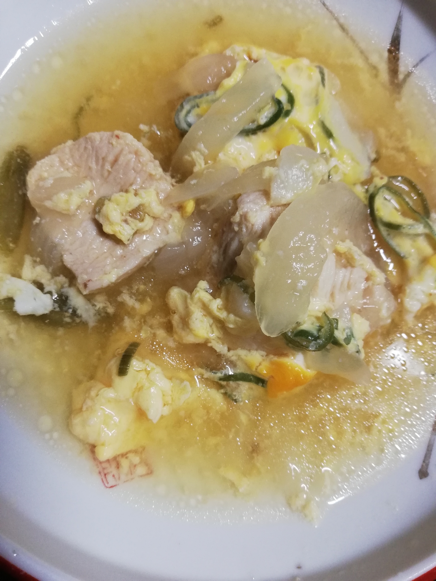 鶏肉と玉ねぎの卵スープ
