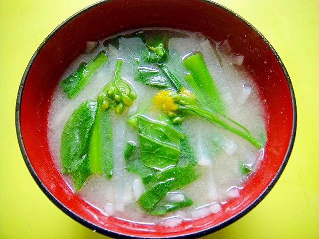 大根と菜の花のダシダ味噌汁