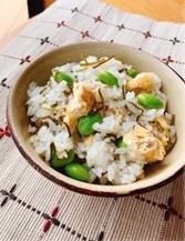 刻み昆布（しっとり昆布）と枝豆の簡単混ぜご飯