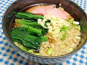 ほうれん草とハム入り♪生醤油ラーメン