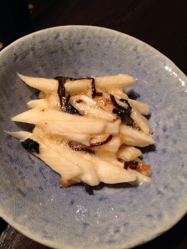 長芋と梅干し、焼き海苔の和風サラダ