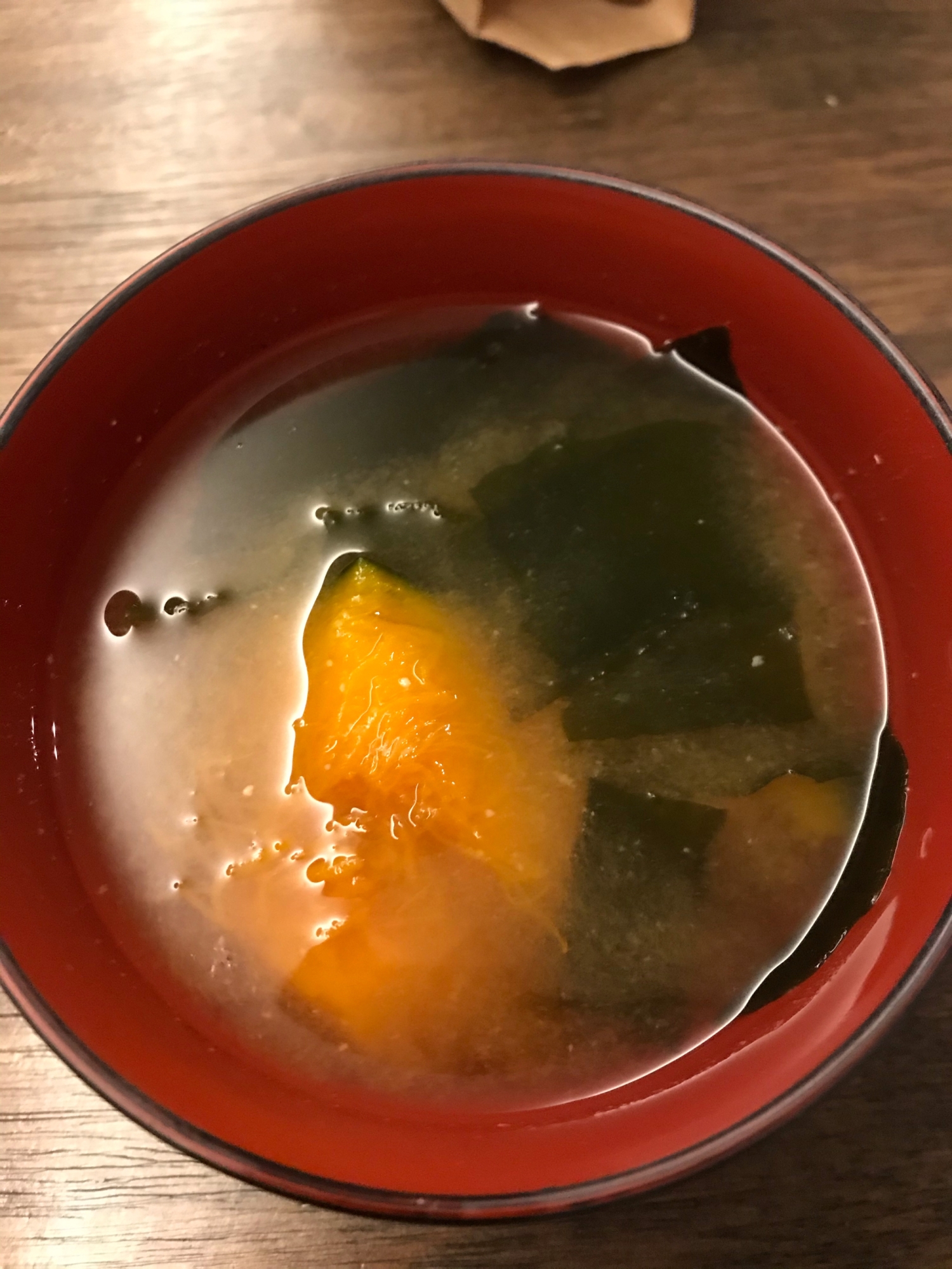 かぼちゃとわかめのお味噌汁