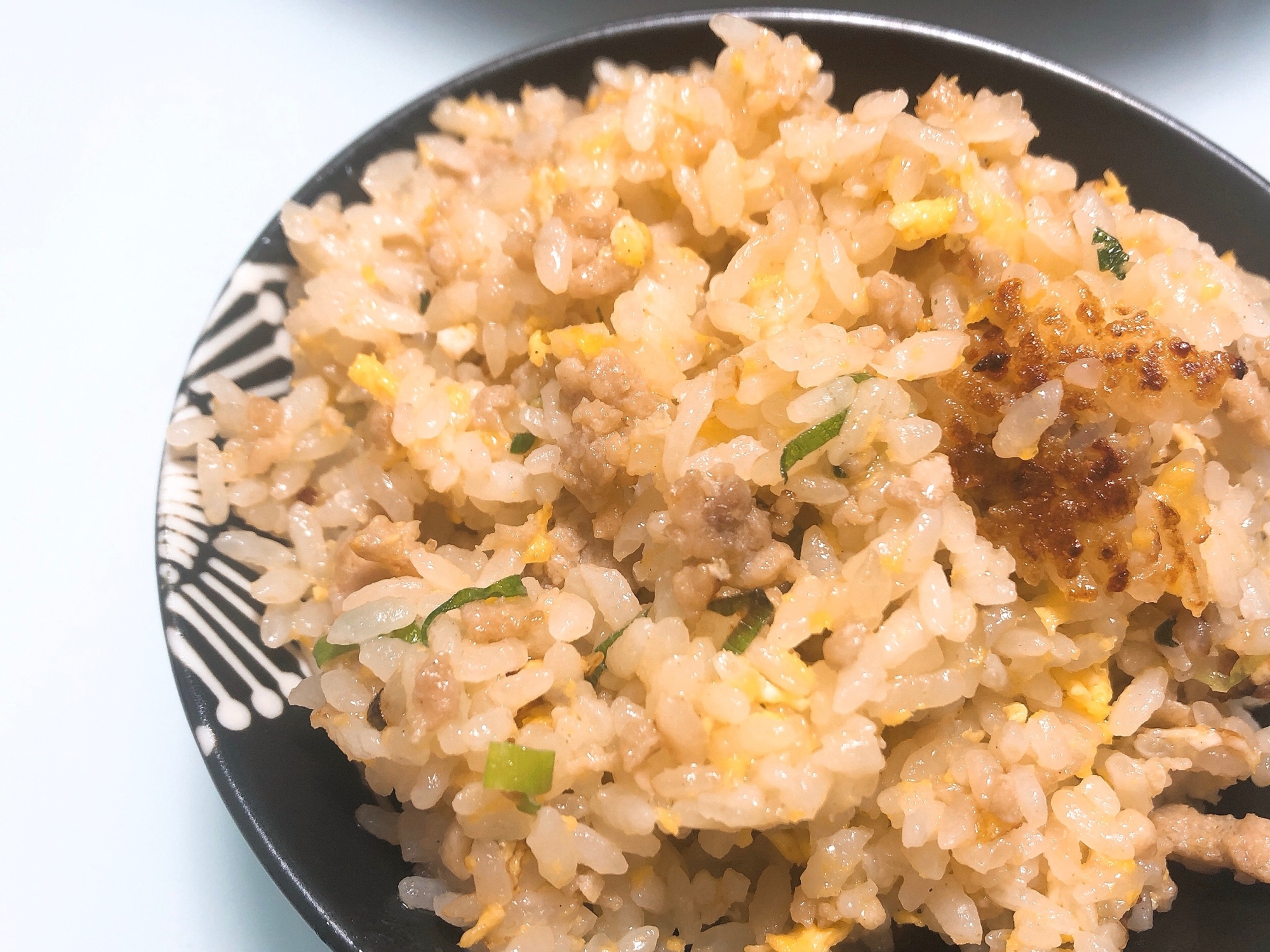 強火で一気に仕上げます★鶏ひき肉卵刻みネギで炒飯！