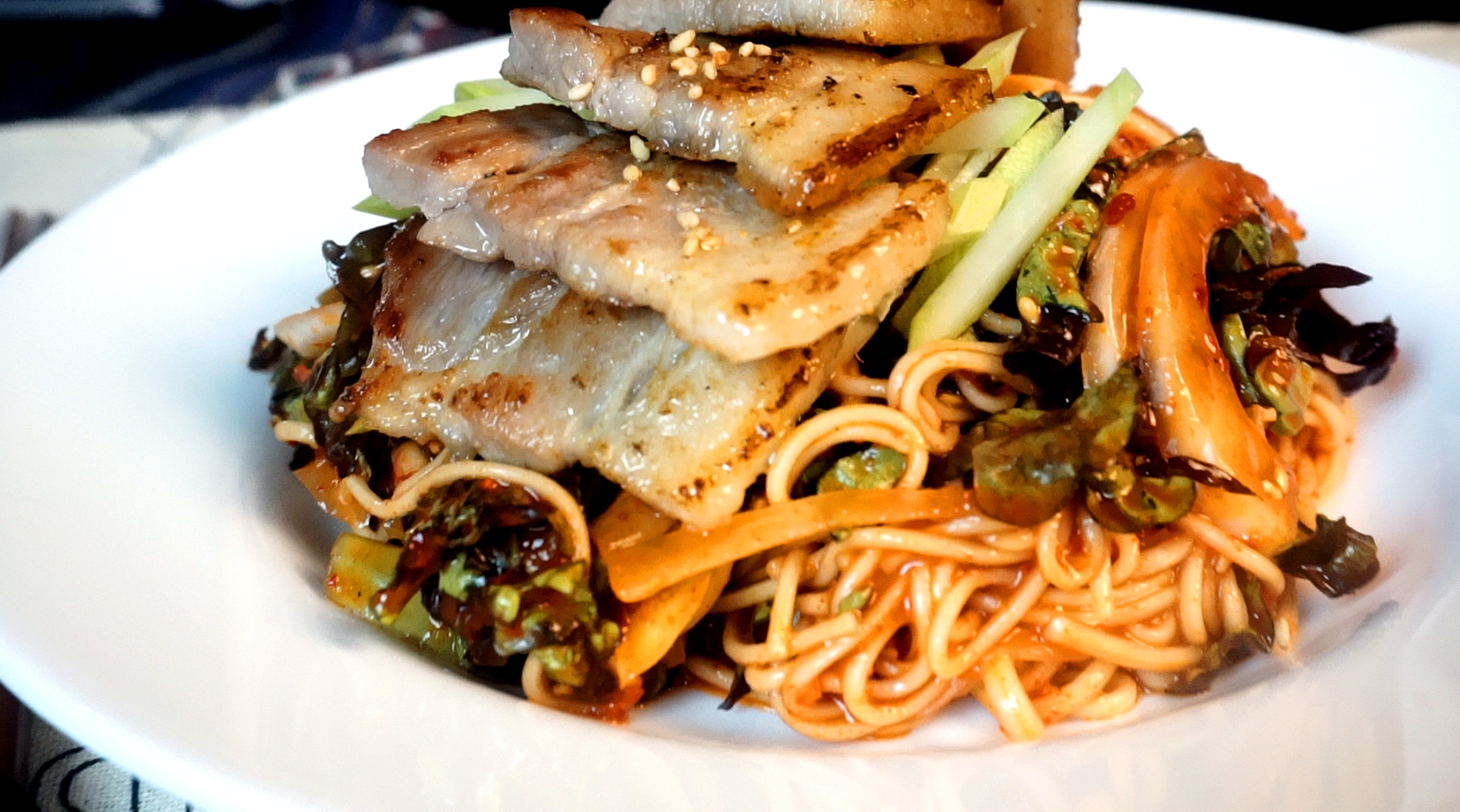 サムギョプサルビビン麺