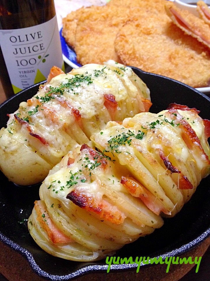 ハッセルバック風ベイクドポテトです スキレットで レシピ 作り方 By ゆんゆんゅん 楽天レシピ ハッセルバック風ベイクドポテトです スキレットで レシピ 作り方 By ゆんゆんゅん 楽天レシピ