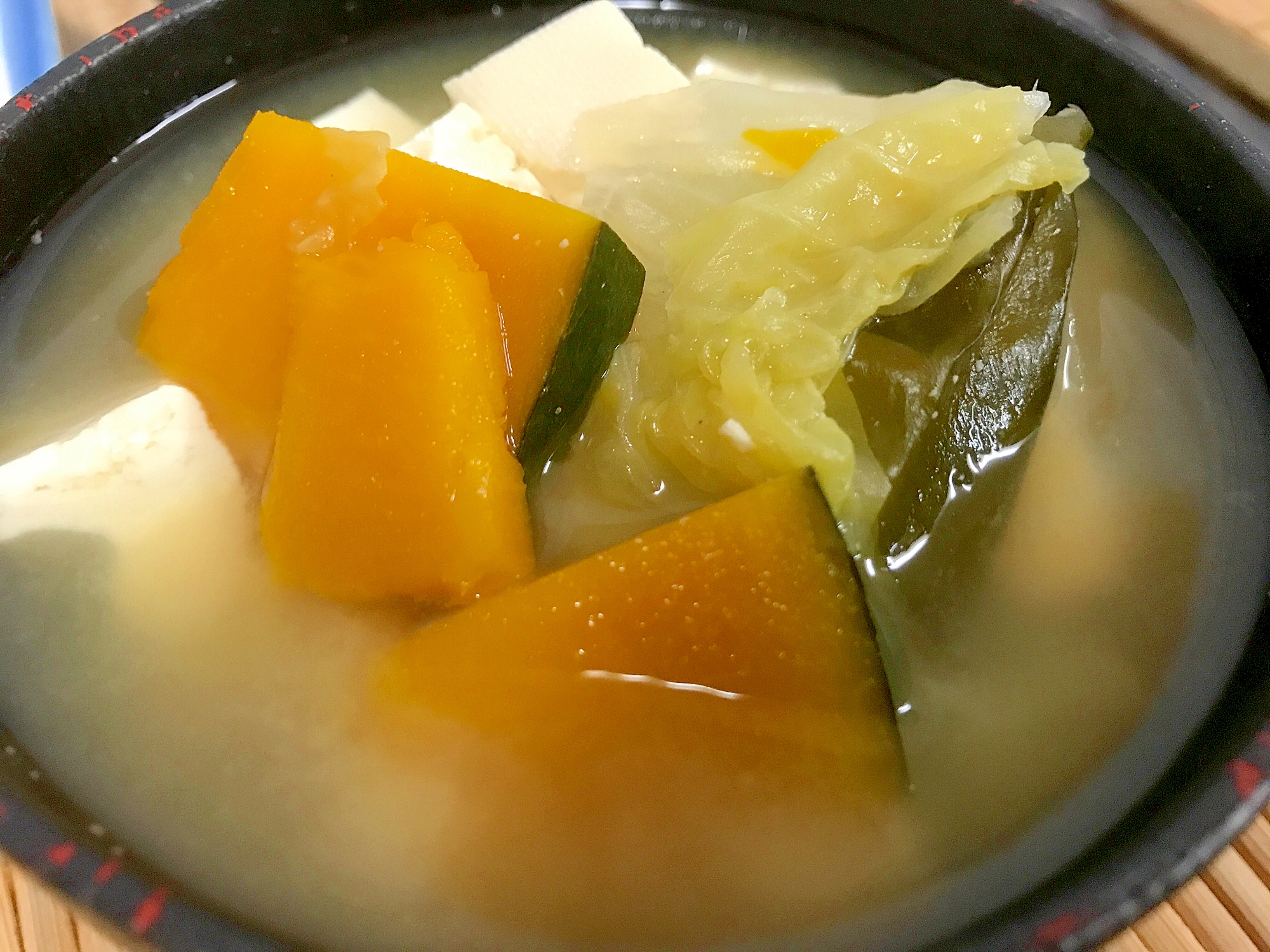 豆腐＆白菜＆かぼちゃのわかめ味噌汁