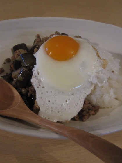 ひき肉と茄子の味噌炒め丼