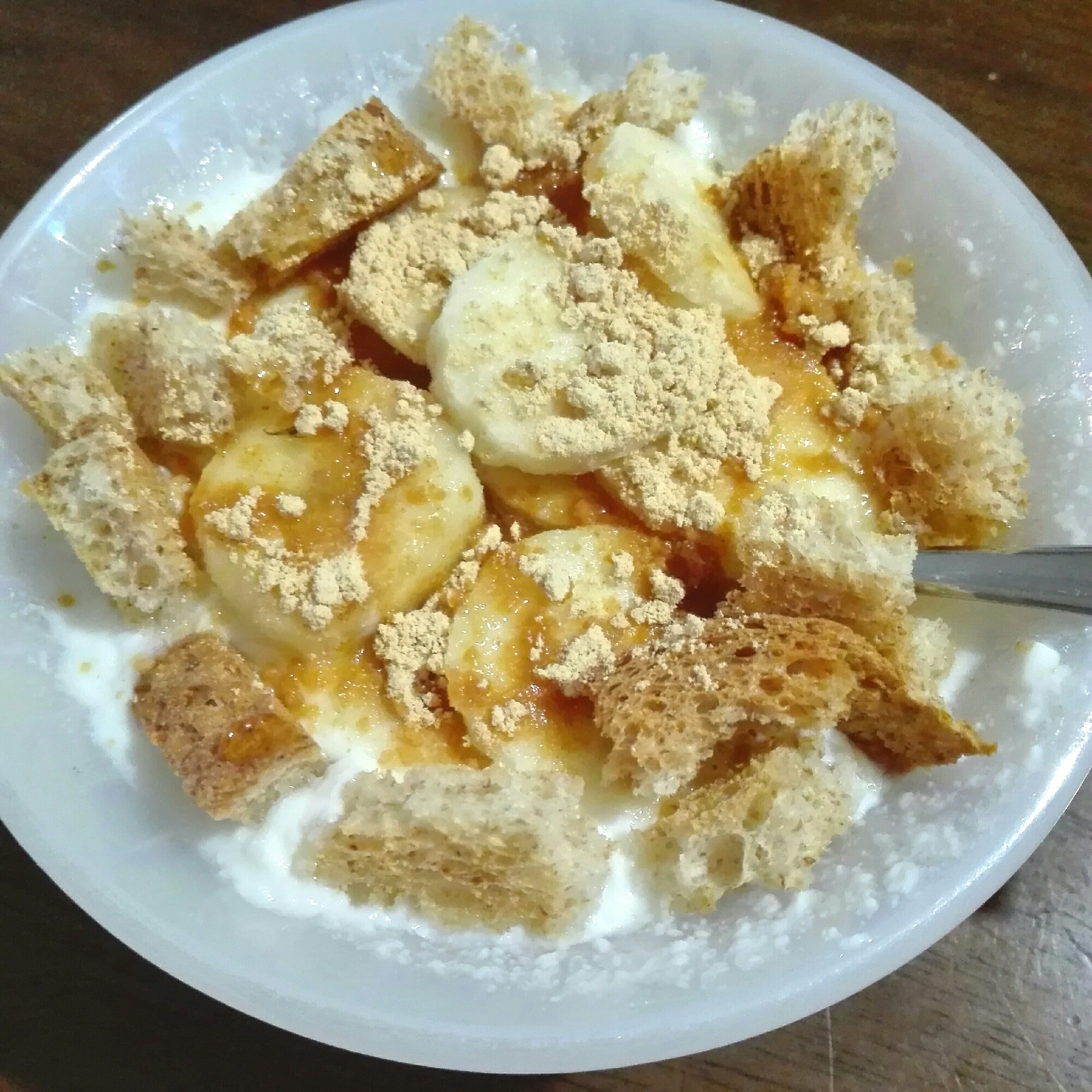 朝食に♪バナナ&きな粉ヨーグルト(ラスク入り)