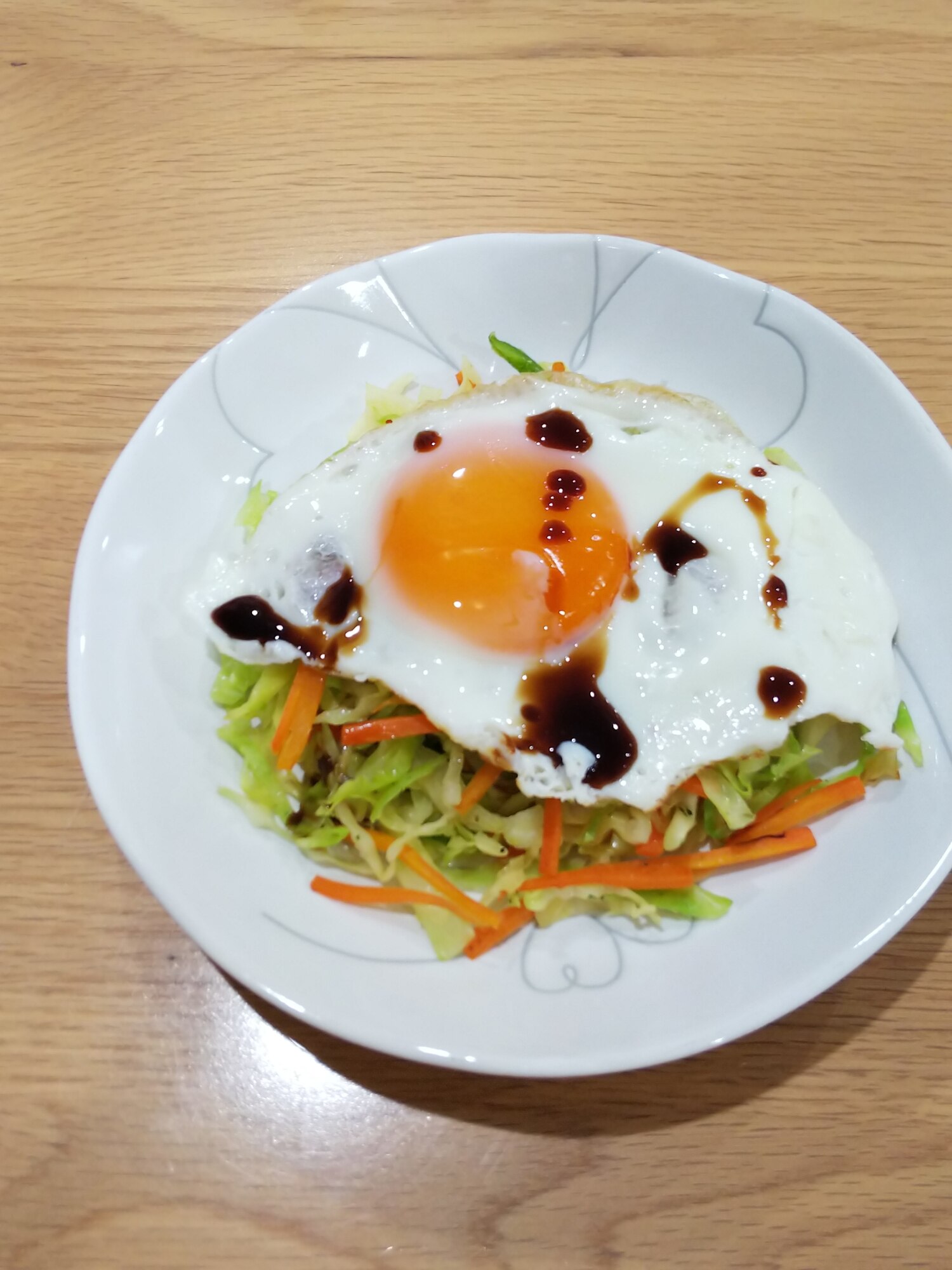 千切り野菜炒めの目玉焼きのせ レシピ・作り方 by ichi5 - 楽天レシピ