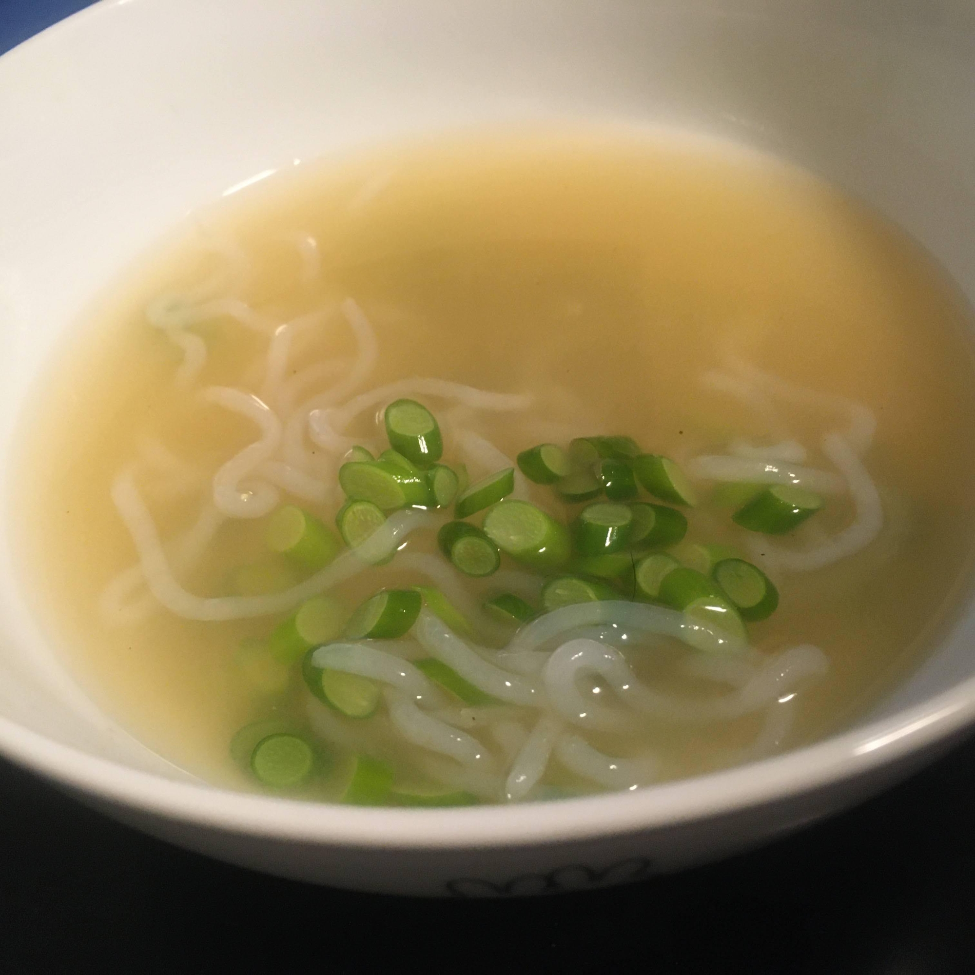 白滝、にんにくの芽の味噌汁