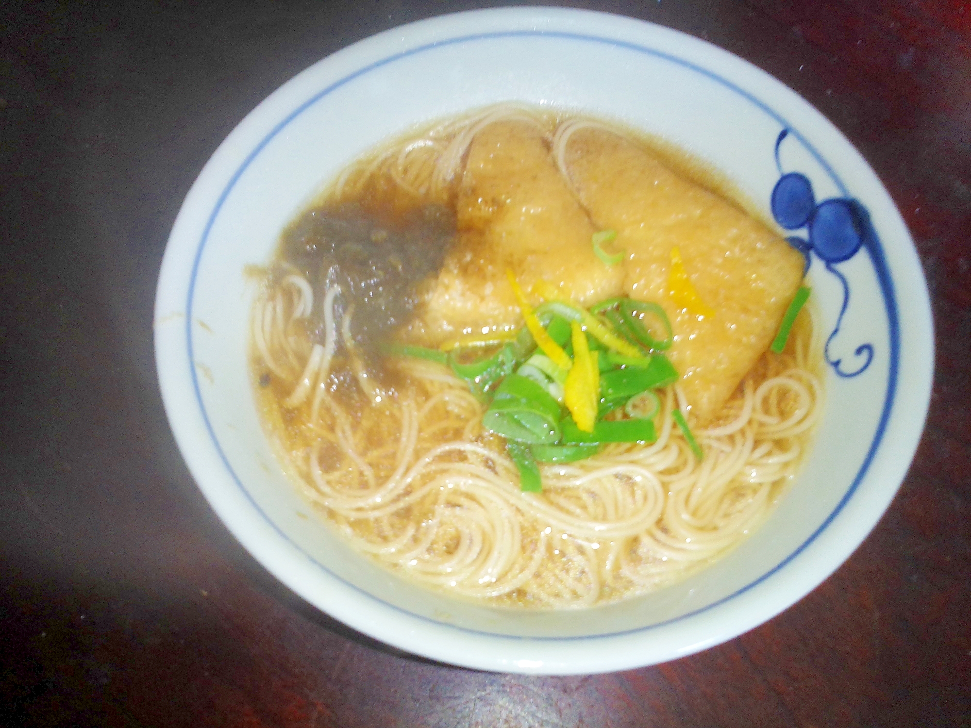 とろろ昆布入り☆キツネ柔麺！