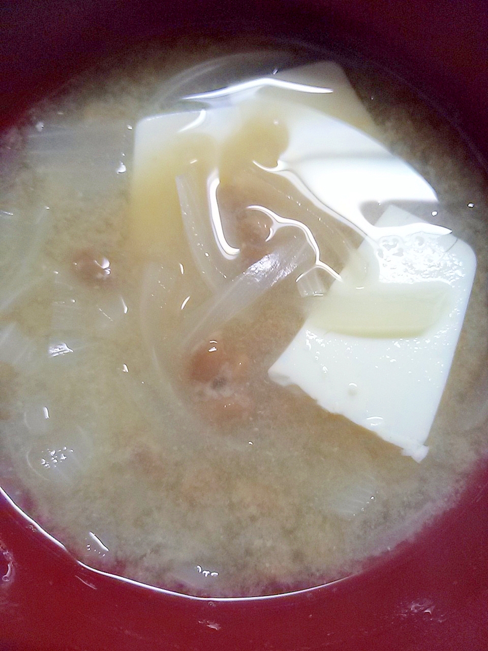 玉ねぎと豆腐の納豆味噌汁