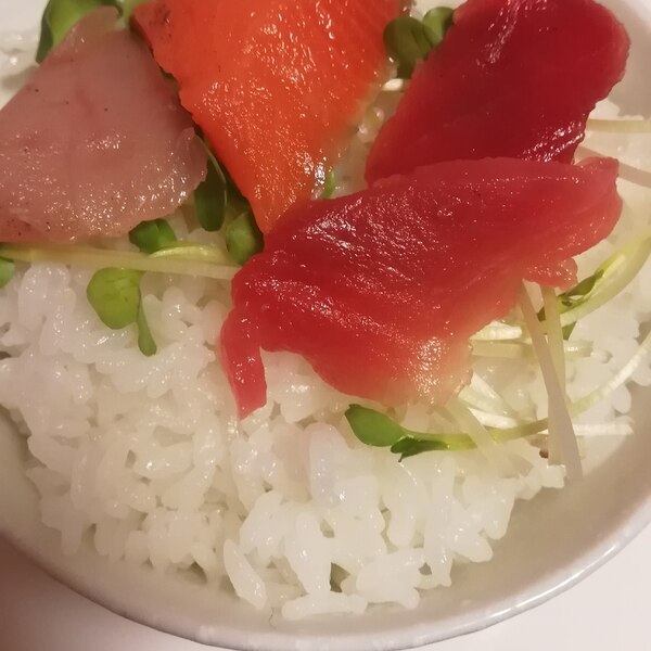 ずぼら飯 3種のお刺身ののっけご飯 レシピ 作り方 By みずたまsweet 楽天レシピ ずぼら飯 3種のお刺身ののっけご飯 レシピ 作り方 By みずたまsweet 楽天レシピ