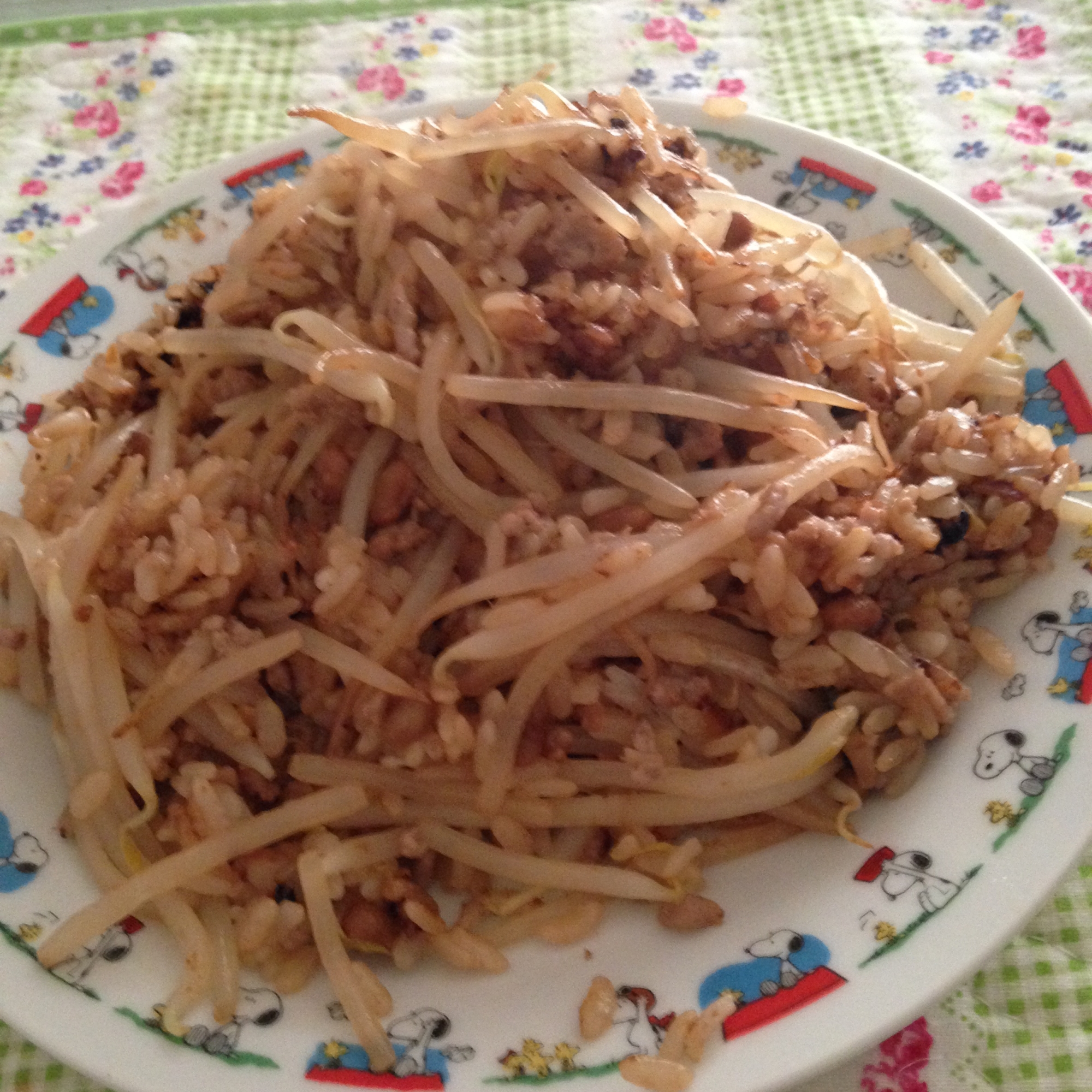 もやしと豚ひき肉と納豆のチャーハン