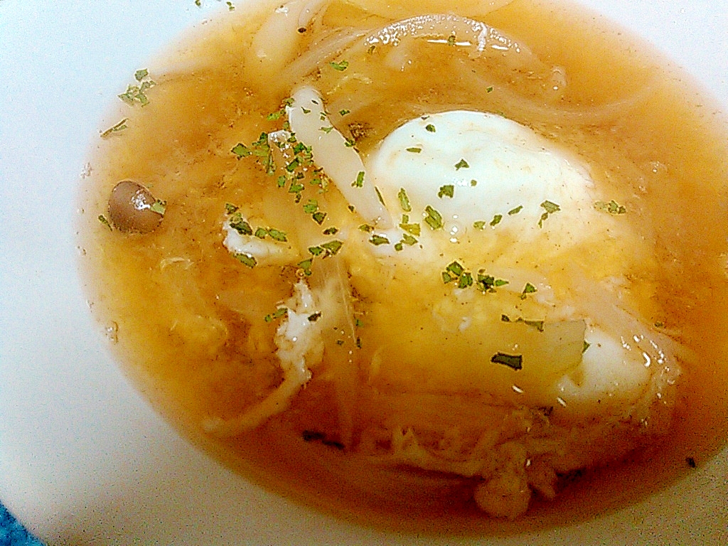 しめじ玉ねぎ卵の味噌スープ