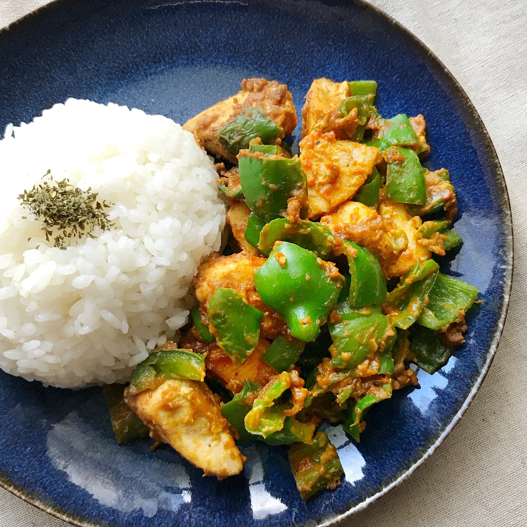 鶏肉とピーマンのカレー炒め