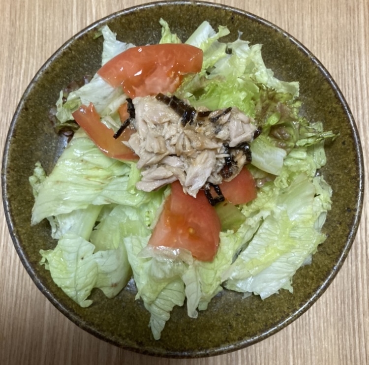 塩昆布ツナドレッシングのサラダ