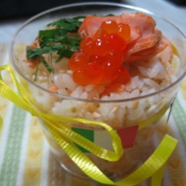 カップライス 鮭 レシピ 作り方 By いちご 楽天レシピ カップライス 鮭 レシピ 作り方 By いちご 楽天レシピ