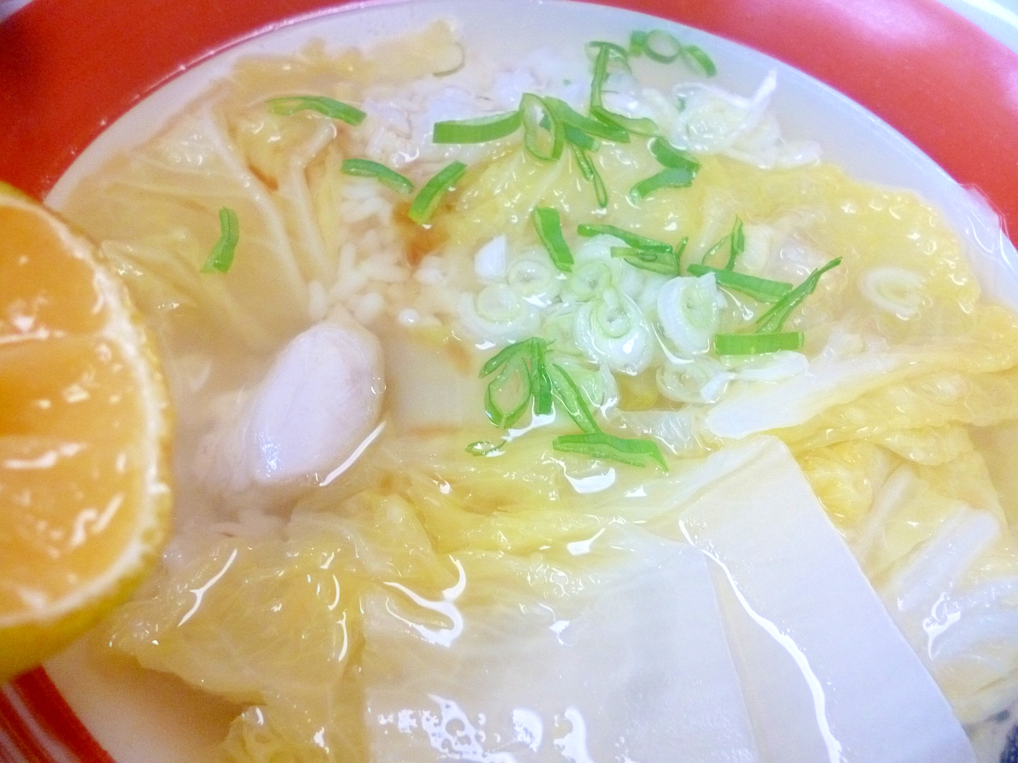 鶏がらスープで煮込む美味しい水炊き♪