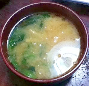 菊芋入り☆揚げとホウレン草の味噌汁。